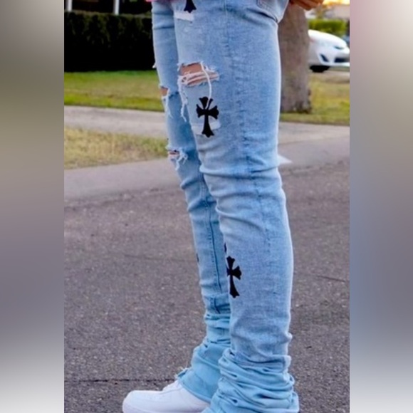 Reconstructed jeans from H&M stylus added their own twist to make them original - Picture 2 of 10